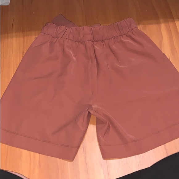 Lululemon Short - Picture 3 of 4